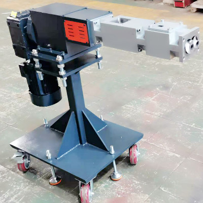 Block side feeder, central feeding system