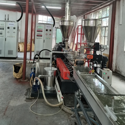 2022 twin screw extruder